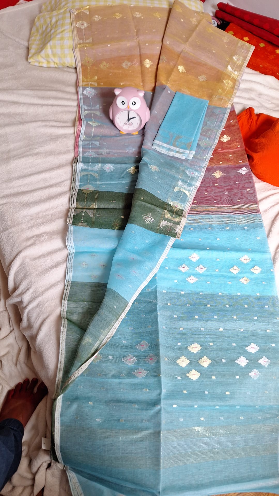 Elegant Multicolor Jamdanee Saree with Pastel Weaves